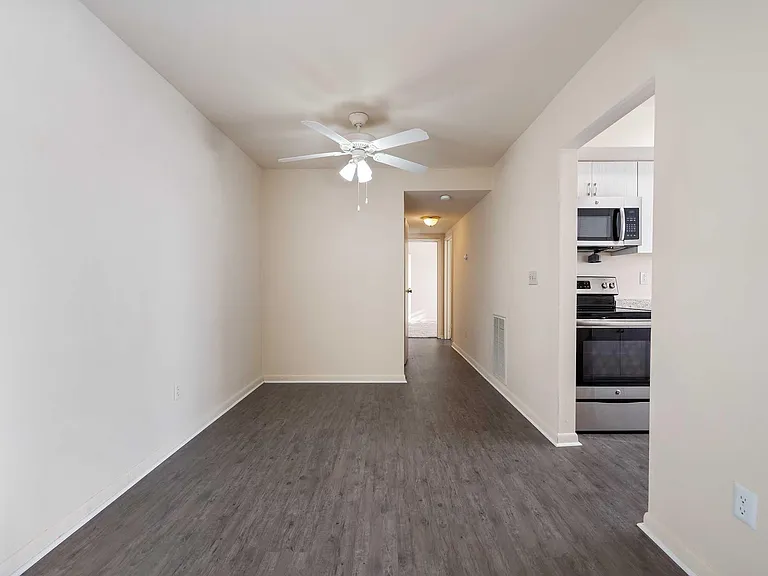 Windsor Hills Apartments — Photo 45