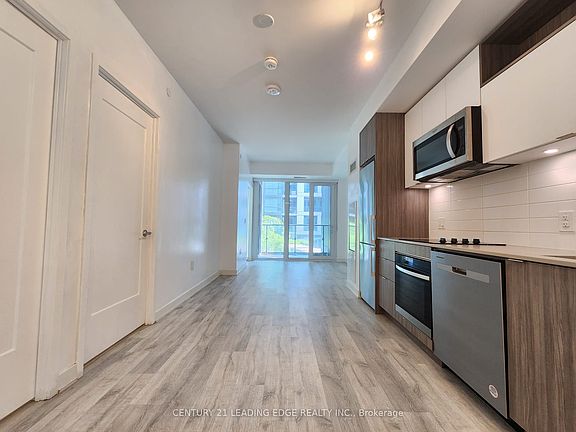 4th image of 135 Lower Sherbourne St #1243