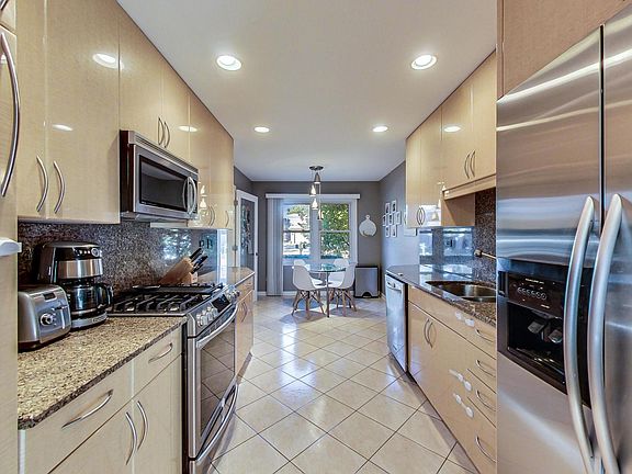 5th image of 2742 Wilshire Ln