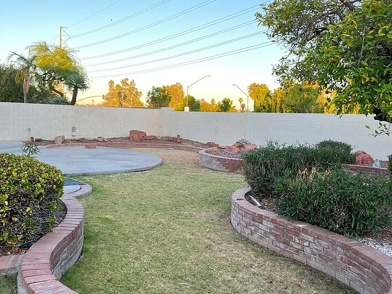 5545 W Wethersfield Dr — Photo 42