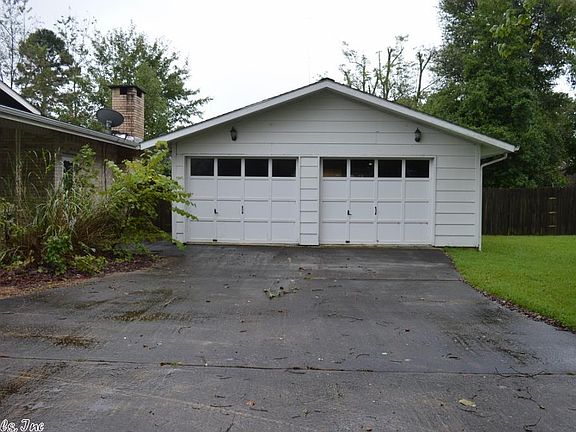 2nd image of 1504 Oak Grove Ave