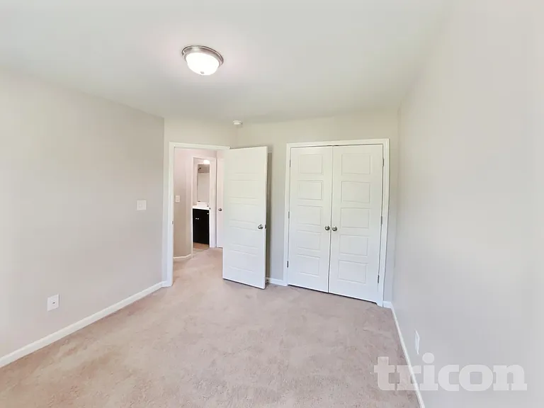 129 Seedling Ct — Photo 11