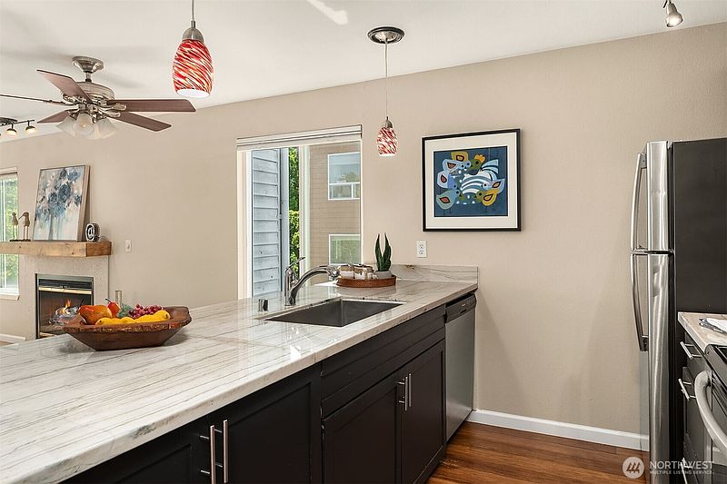 5th image of 10329 Meridian Avenue N #202