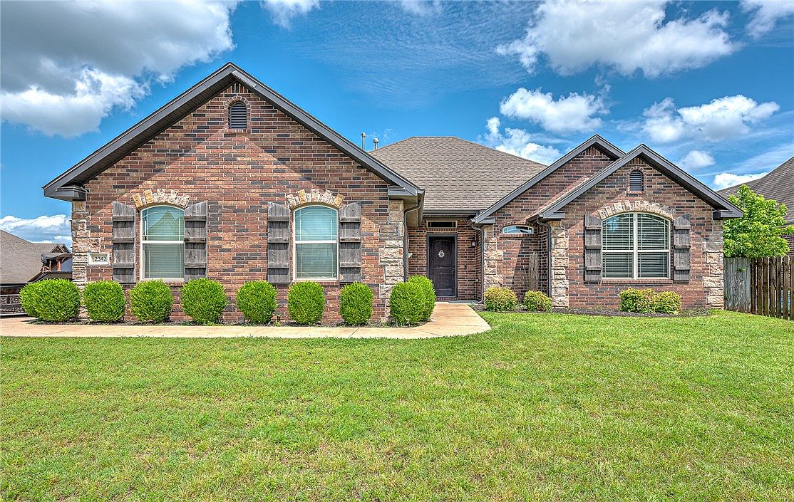 2342 N Cornwall Ave, Fayetteville, AR 72704 | Zillow