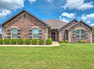 2342 N Cornwall Ave, Fayetteville, AR 72704