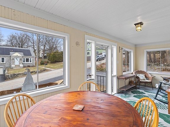 4th image of 34 Preston Ave