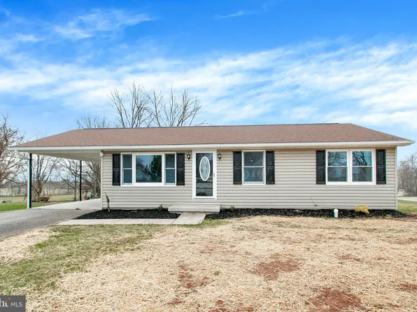 5 Hughes Dr, Abbottstown, PA 17301