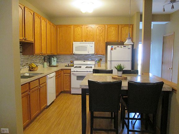 5th image of 2062 Limestone Ln
