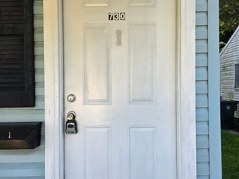 730 N Elmer St — Photo 12