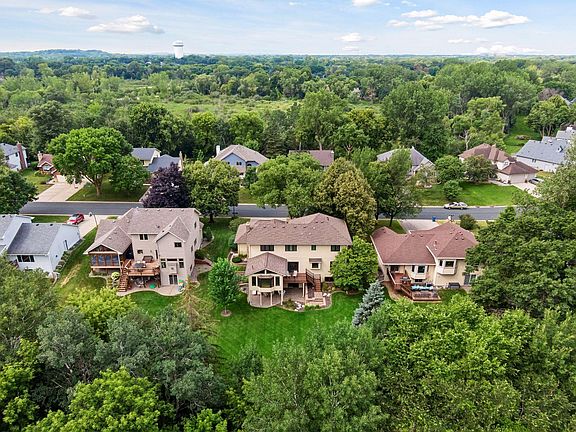 5th image of 24 Indian Hills Dr
