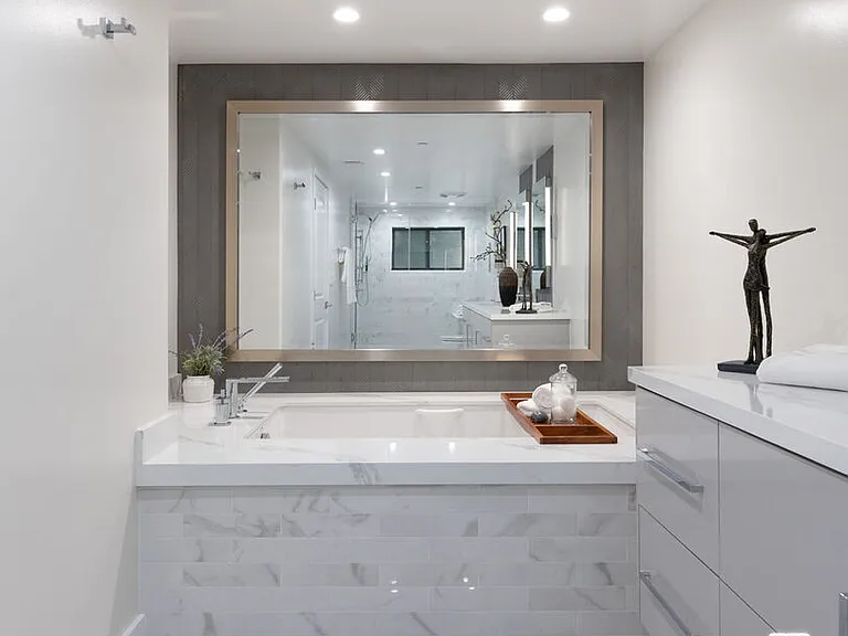 155 N Hamilton Dr #102 — Photo 25