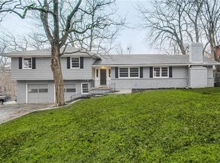 715 E 89th St, Kansas City, MO 64131