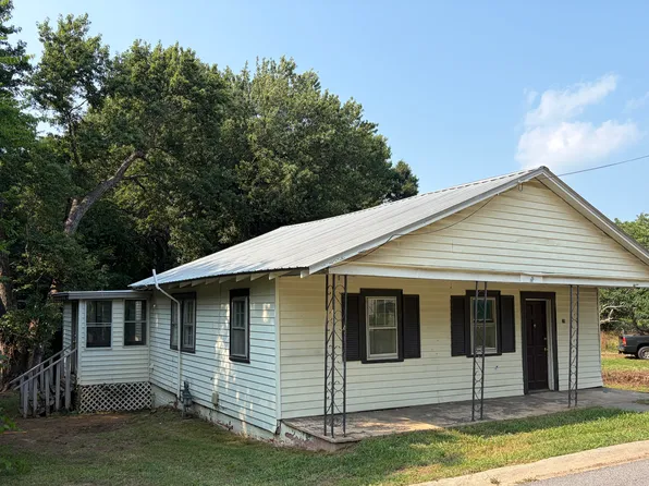 70 Stark St, Commerce, GA 30529