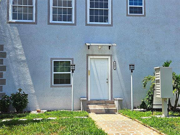 2nd image of 306 Turner St #1
