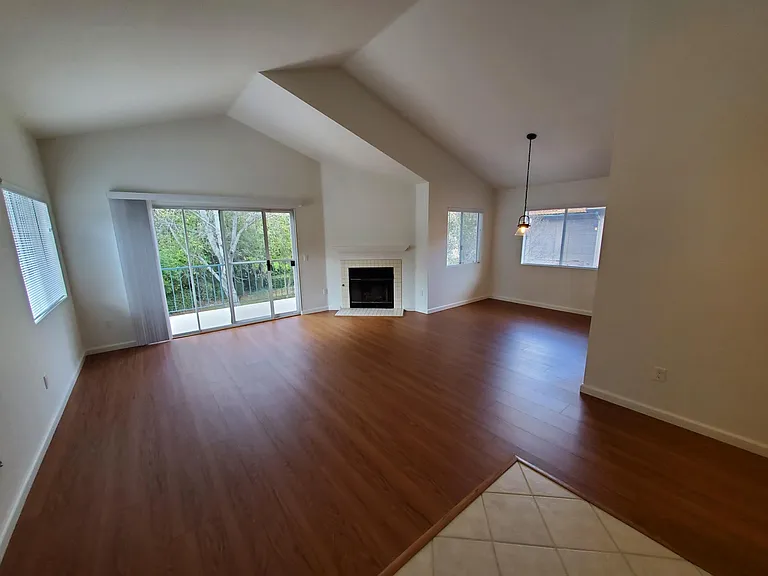 11353 Avenida De Los Lobos #G — Photo 2