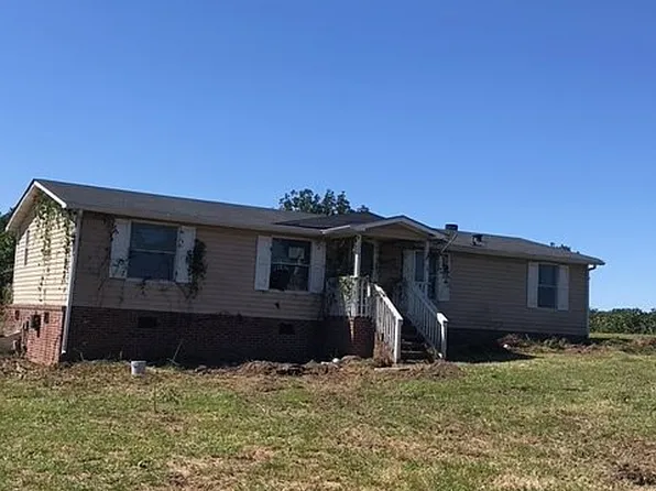 3901 State Highway 111 N, Pikeville, NC 27863