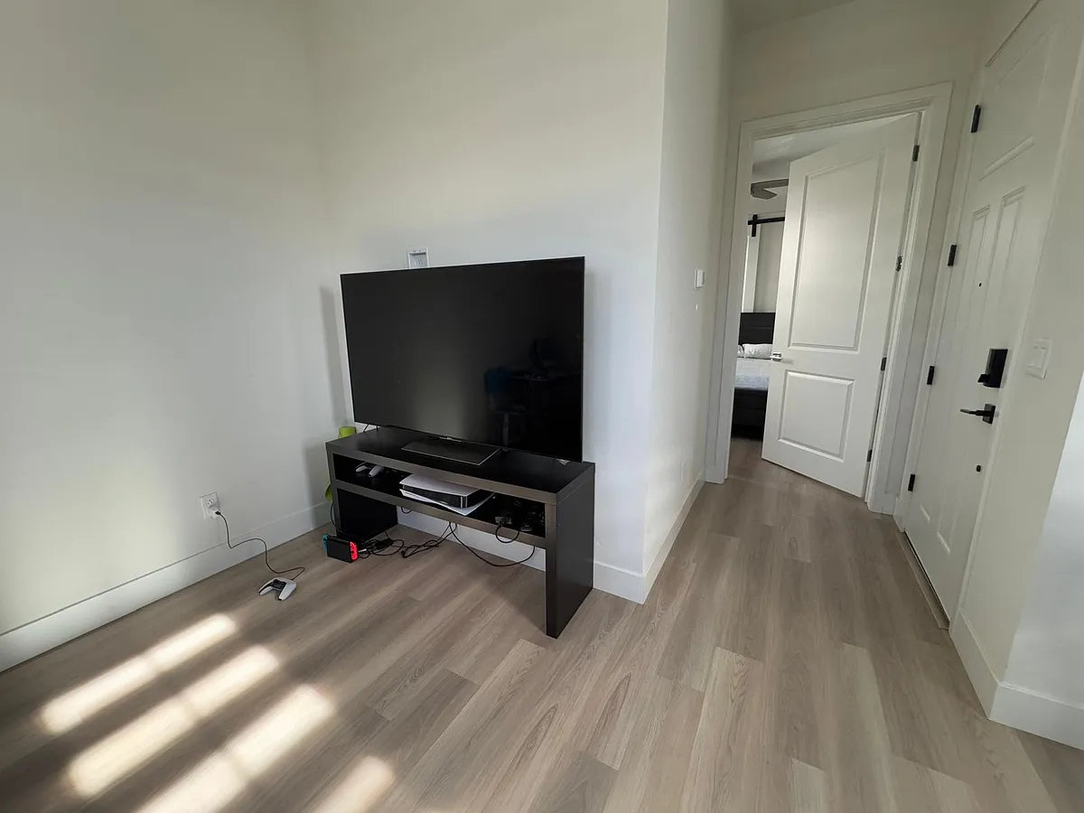Building Photo - Ryan Serpa Way