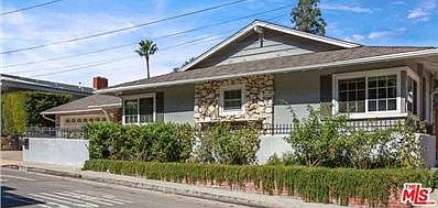 3rd image of 3333 Wrightwood Dr