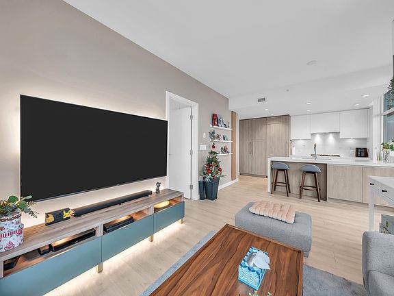 4th image of 6080 McKay Ave #3304