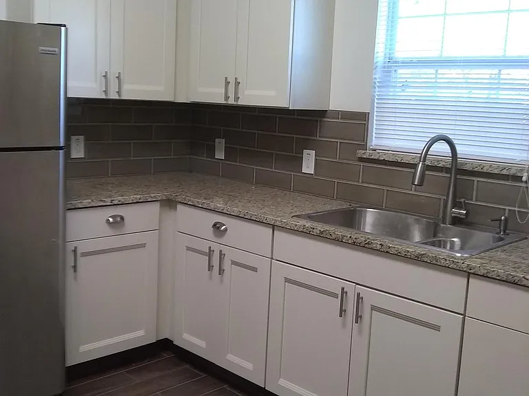 2322 Chapman St — Photo 7