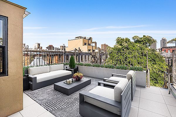 1st image of 205 E 115th St #2A