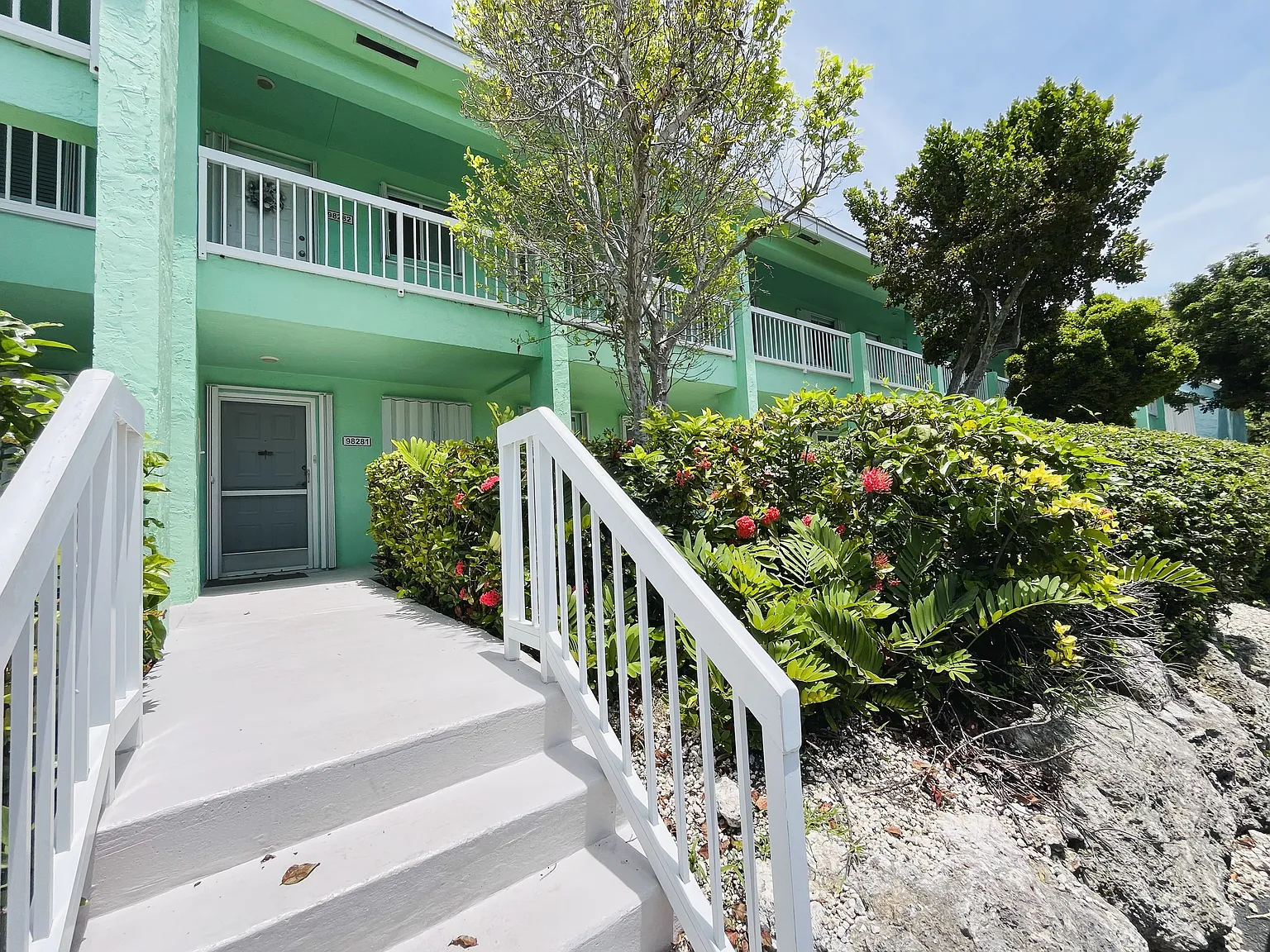 2 bed, 778 sqft, $2,950 — Photo 1