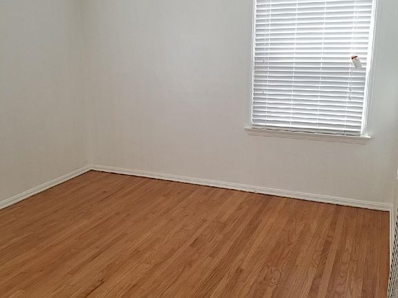 5th image of 7112 S Van Ness Ave APT 4