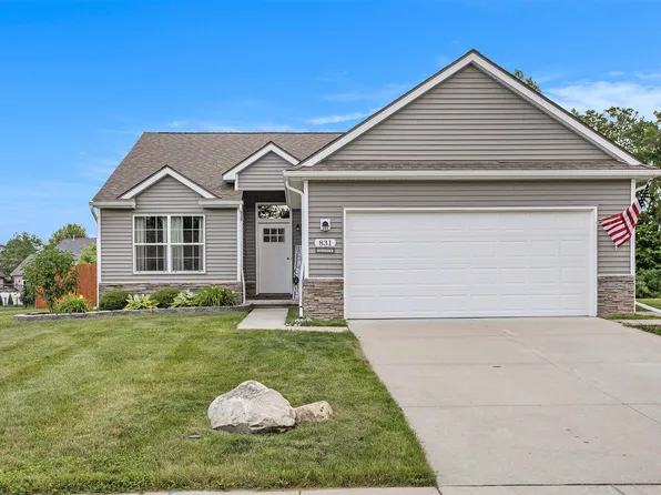 831 Sarah Ln, Milan, MI 48160