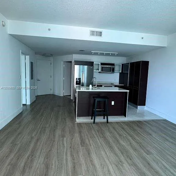 1900 N Bayshore Dr #1407 — Photo 1
