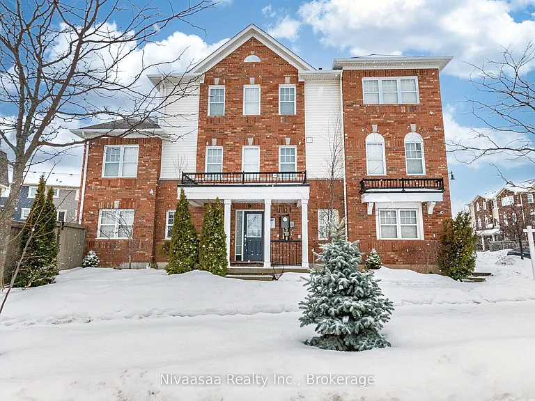 18 Betterton Cres — Photo 1