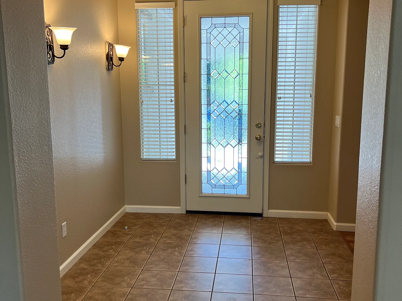 3 bed, 1675 sqft, $3,150 — Photo 4