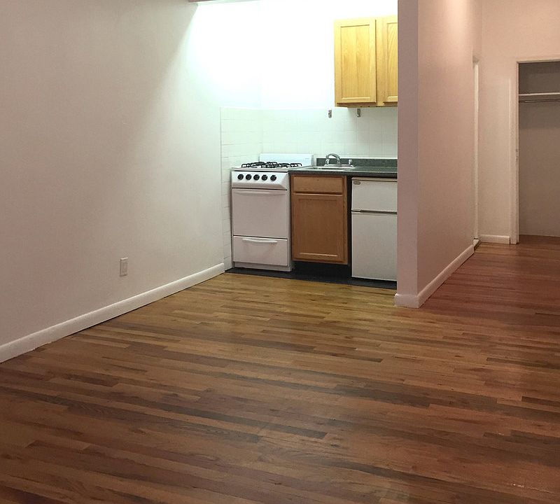 2nd image of 405 W 54th St APT 1A