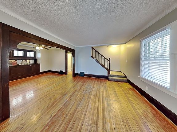 4th image of 891 Hazelwood St