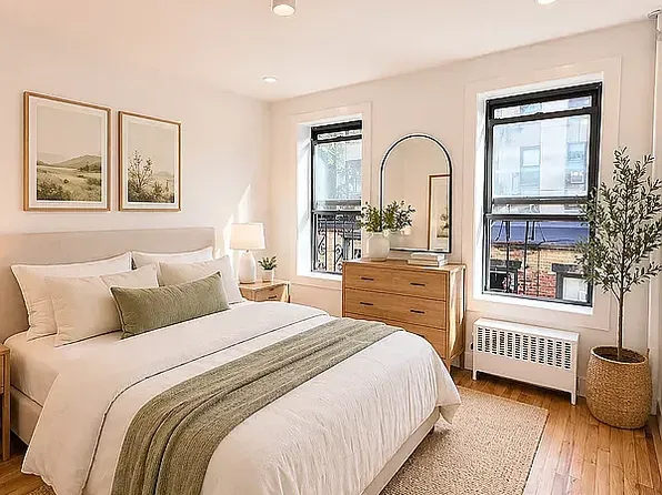220 W 17th St #4C, New York, NY 10011