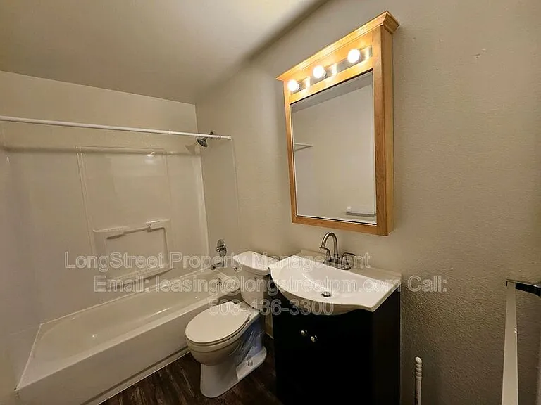 3211 SE Wake St #1 — Photo 12