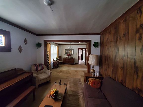 2nd image of 10142 S Wentworth Ave