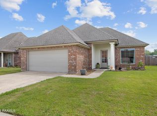 303 Brookhaven Dr, Youngsville, LA 70592