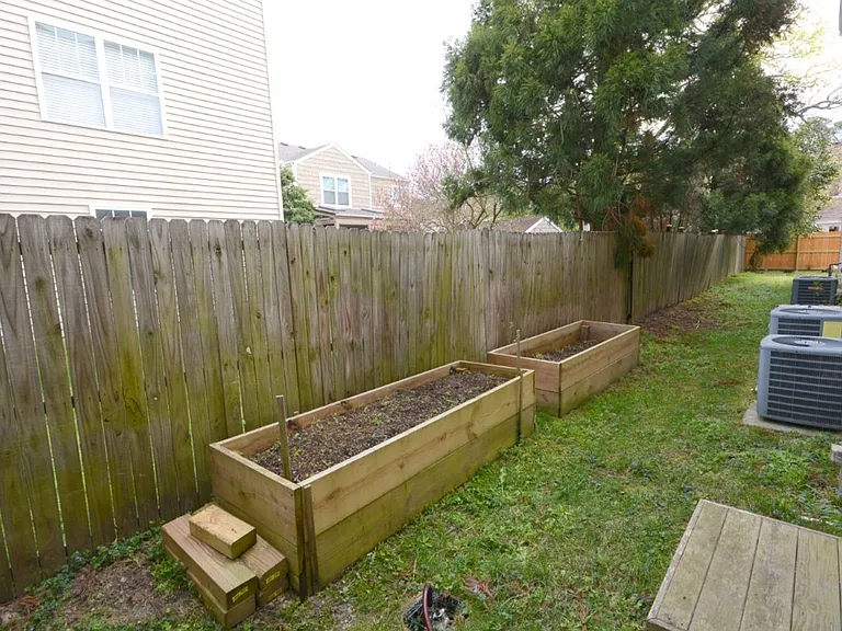 2216 E Berrie Cir — Photo 44