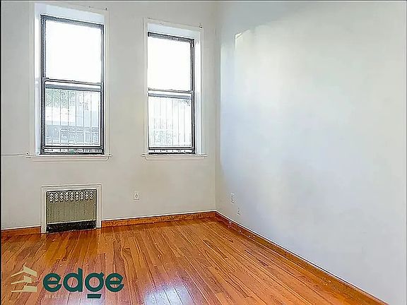 4th image of 192 Jefferson St #L3
