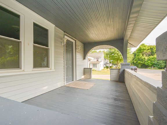 3rd image of 25 Foster Dr