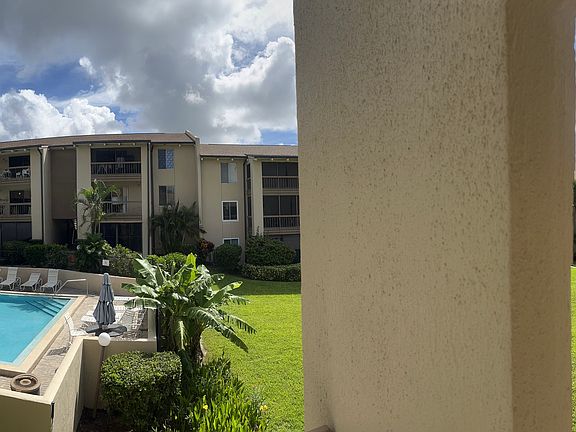 2nd image of 556 Orange Dr APT 21