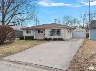 2512 E Wilshire Rd, Springfield, IL 62703