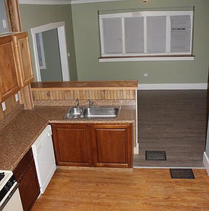 2nd image of 2136 Francis Ave SE