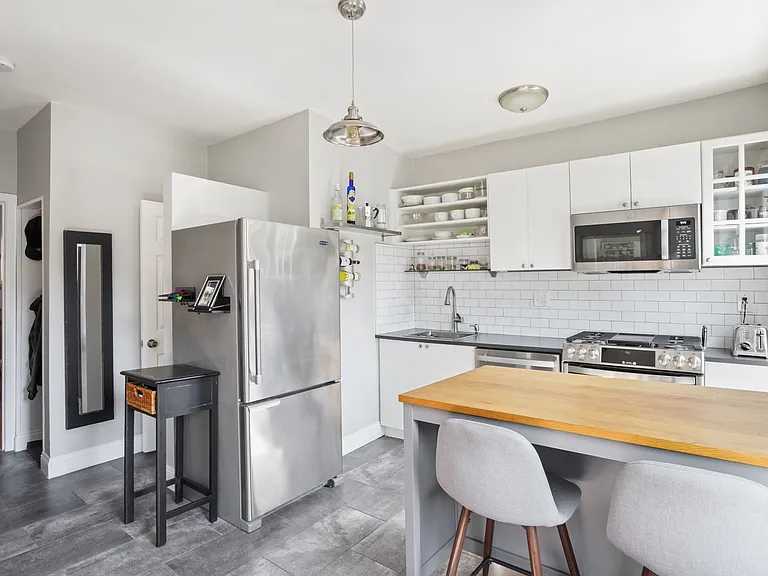 139 Paris St — Photo 1