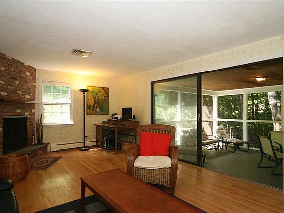 FAMILY ROOM/SCREENED PORCH