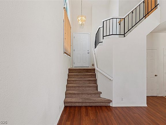 3rd image of 4915 Strauss Dr