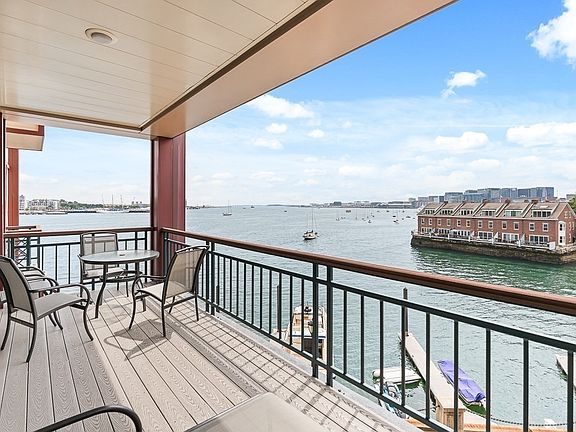 5th image of 40 Battery St APT 309