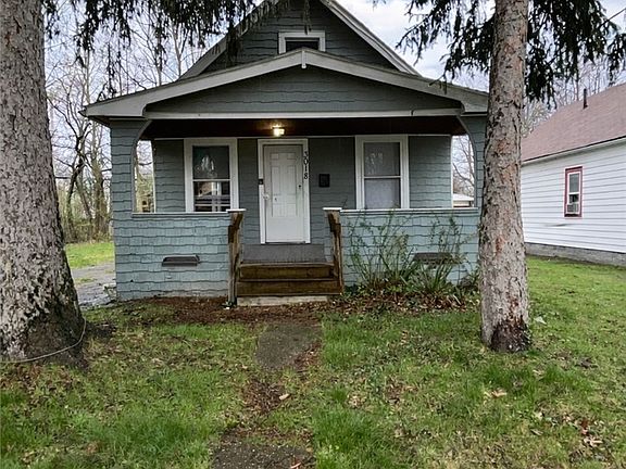 2nd image of 3018 E 128th St