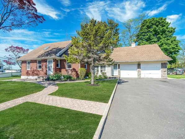136 1st Street, Brentwood, NY 11717