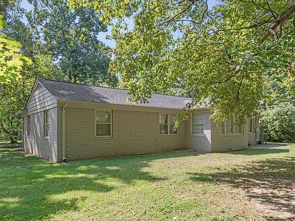 4th image of 1120 Oakwood Trl